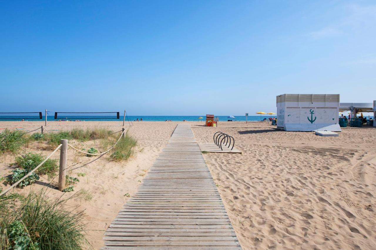 Apartamentos Balisse Castelldefels Exterior photo